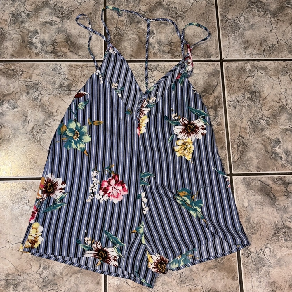 Romper bundle - Picture 2 of 10